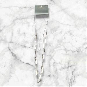 Nwt Massini Elegant White and Silver Beaded Necklace 17"